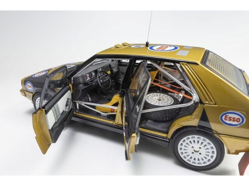 京商】 1/18 ランチア デルタ HF 4WD ピアンカヴァッロ ラリー