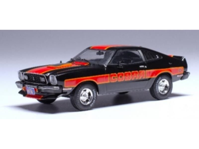 イクソ】 1/43 VW トランスポーター (T4) 1990 レッド [CLC555N]