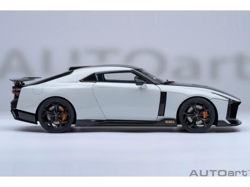 オートアート】 1/18 日産 GT-R50 by イタルデザイン （メタリック