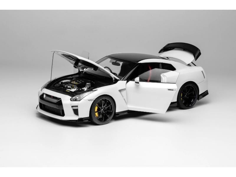 モーターへリックス】 1/18 日産 GT-R (R35) トラックエディション