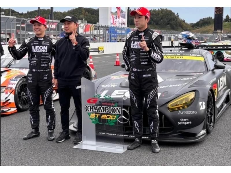 スパーク】 1/43 LEON PYRAMID AMG K2 R&D No.65 GT300 チャンピオン