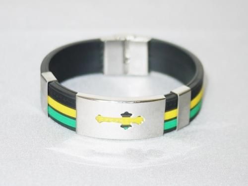 メンズ アクセサリー ブレスレット 腕輪 ジャマイカ カラーのシリコンゴム 十字架柄 Reggae Mart レゲエファッションとレゲエグッズの通販ネットショップ レゲエ マート メンズ アクセサリー ブレスレット 腕輪 ジャマイカ カラーのシリコンゴム 十字架柄 Reggae Mart レゲエファッションとレゲエグッズの通販ネットショップ レゲエ マート