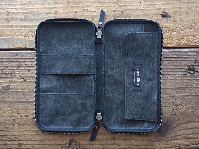 フラットにスマート収納。大人の手帳型ペンケース｜FLAT tool case / Pen